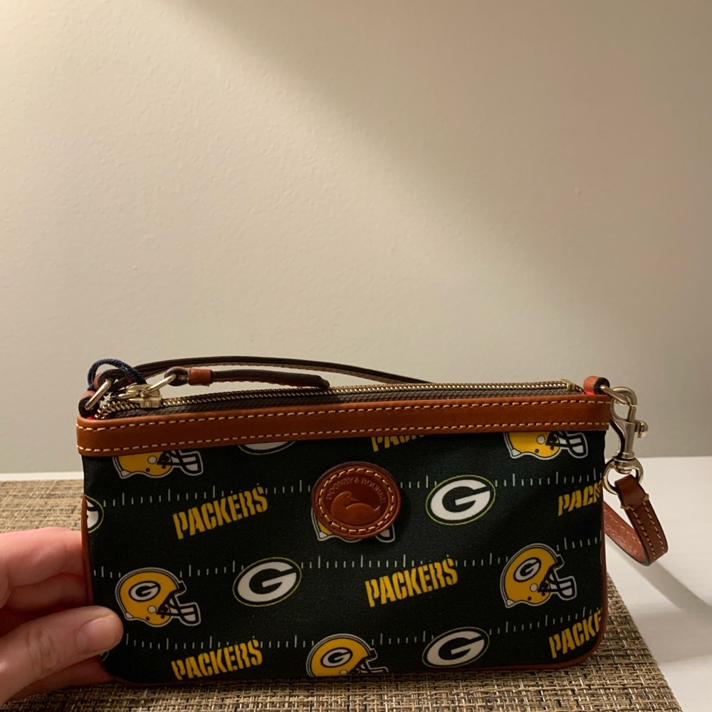 D&B Green Bay Packers Wristlet